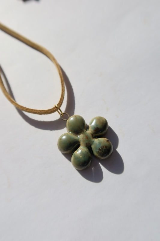 Bloom Necklace - Light Green