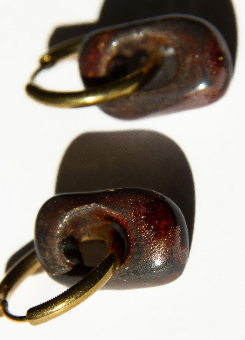Azoia handmade ceramic earrings in Bark, glossy glaze — subtle small hoop, everyday elegance, made in Lisbon Portugal by Jadeo Studio