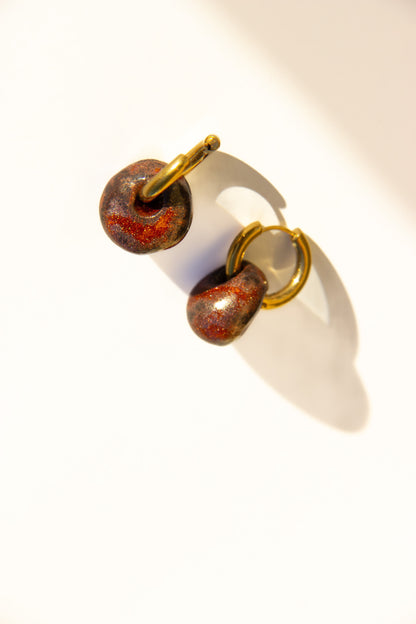 Gomes handmade ceramic earrings in Bark — rounded circular form, bold yet discreet, statement jewelry made in Lisbon Portugal by Jadeo Studio