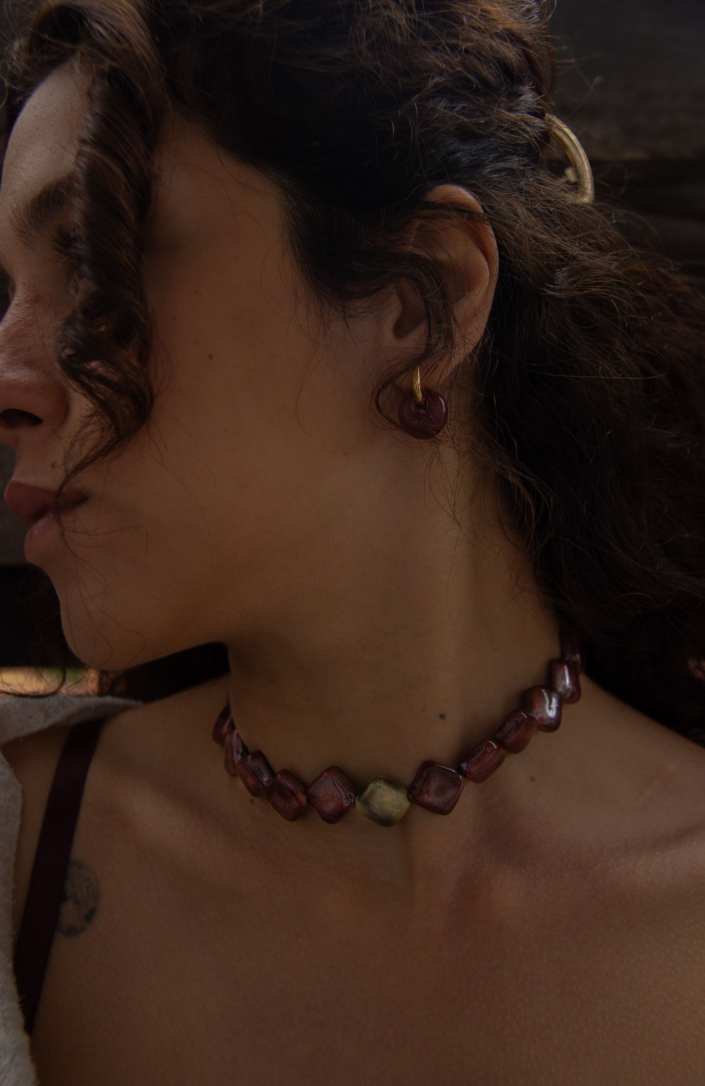 Monti handmade ceramic choker necklace in Burgundy and Light Green — sculptural beads inspired by Roman architecture, made in Lisbon Portugal by Jadeo Studio, unique handcrafted jewelry