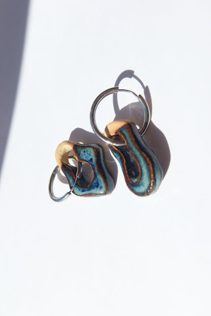 Mosca handmade ceramic earrings in Blue Jeans — organic sculpted clay with glossy glaze, made in Lisbon Portugal by Jadeo Studio, ilver and gold hoop