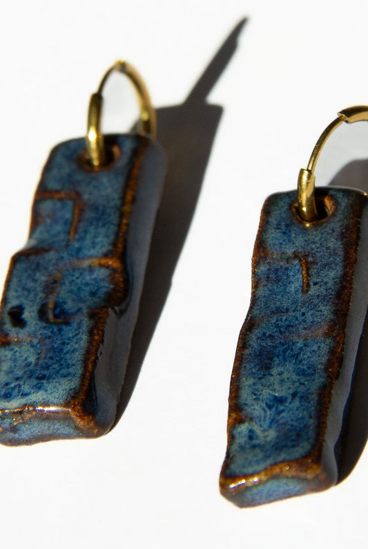 Penha handmade ceramic earrings in Blue Jeans — minimalist rectangular drop, sculpted clay, statement jewlery, made in Lisbon Portugal by Jadeo Studio