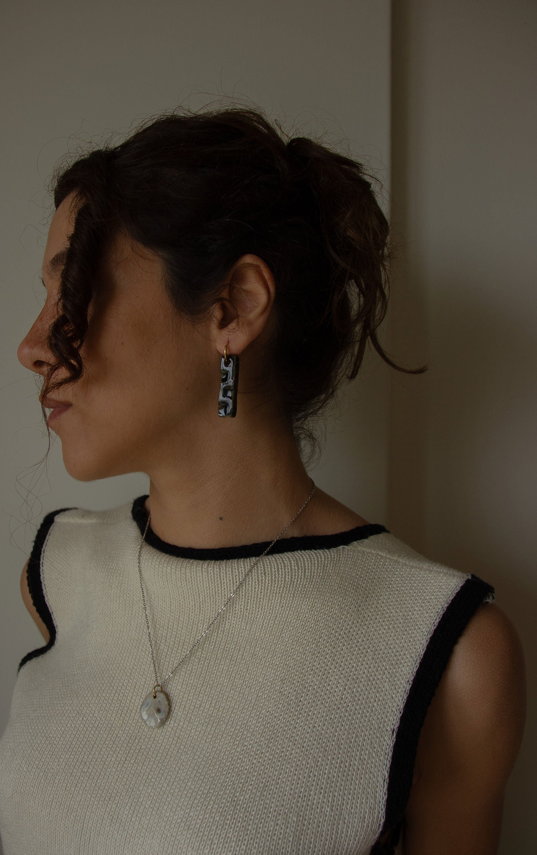 Penha handmade ceramic earrings in Dark Green — minimalist rectangular drop, sculpted clay, statement jewlery made in Lisbon Portugal by Jadeo Studio